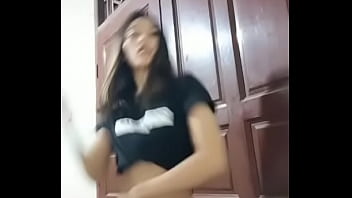 Gadis Seksi Asal Solo, Tubuhnya Bikin Panas Dan Penuh Gairah