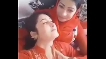 Tante Desi Yang Menggoda