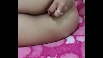 Mainin Dildo Anus Dan Bola Beban Vagina