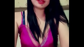 Tante Indonesia Payudara Besar Dan Menggoda Di Live Show