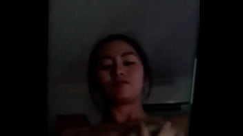 Gairah Membara Si Perempuan Asia
