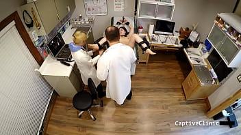 Sosok Seksi Mina Moon Menggoda Di Siccos