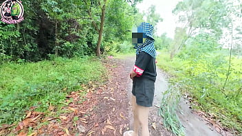 สาวไทยสุดเซ็กซี่เดินป่าเสร็จโชว์หีเรียวสวยริมถนนคมชัด 4k