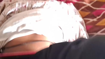 Bhabhi Ka Jism Lehraya Devar Ke Upar, Gaon Ki Garmi Bhari Subah Mein Chudai Ka Maza