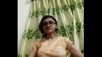 Desi Montok Menggoda