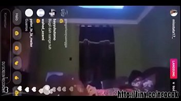 Bernyanyi Dengan Penuh Gairah Di Ranjang