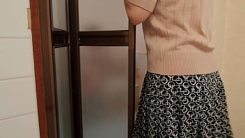 Aku Ketahuan Lagi Nonton Film Panas Ibu-ibu Seksi Kayak Mama, Tapi Lebih Hot Kayak Reiko Seo