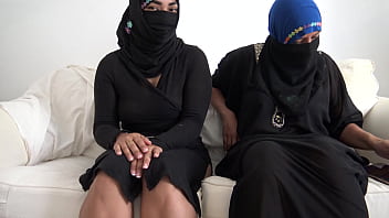 Istri Dan Cewek Arab Yang Suka Ditunggangi Lelaki Lain