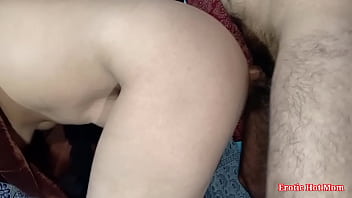 Pembantu Pakistan Awalnya Ragu, Tapi Akhirnya Malah Ketagihan Doggystyle Anal Dengan Hardcore Fuck Sambil Teriak Histeris Dan Dopatta Merah Menempel Di Tubuhnya Yang Basah Kuyup