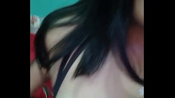 Pamer Payudara Seksi Wanita Indonesia