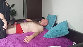 Ibuku Tiri Itu Jalang Seksi! Aku Ingin Memasukkan Kontol Besarku Ke Mulutnya Dan Ngentot Pantatnya Sambil Ayah Tiriku Juga Ngentotinya!