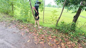 สาวไทยใจกล้าโชว์หีริมทาง เสียงครวญครางฟังชัด