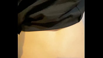 Tetangga Berhijab Bergairah Disepong Diam-diam Di Parkiran