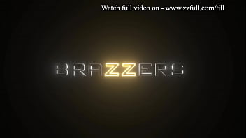 Goyang Lembut Blake Blossom – Nikmati Lenggokan Seksinya Di Zzfull.com/till