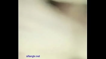 Gadis Tionghoa Montok Dan Seksi Sedang Menunggangi Kontol Besar Yang Keras