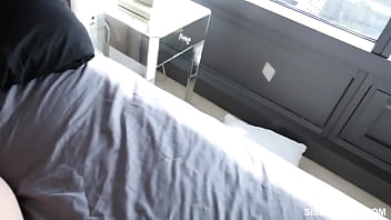 Kakak Tiriku Si Pirang Elsa Jean Digerogoti Habis-habisan