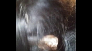 Gadis Asia Bertubuh Montok Dan Menggoda