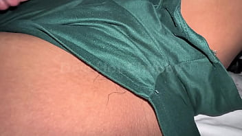 Bhabi India Yang Seksi Lagi Memuaskan Diri Dengan Memainkan Memek Berbulu Lebatnya Yang Basah Dan Gatal