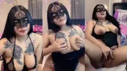 Cassandra Omek Muncrat Deras Dan Bergoyang Hot