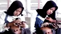 Gadis Berjilbab Menggairahkan Pacarnya Dengan Mulut Di Warung Kopi