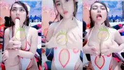 Gadis Seksi Menggila Dengan Dildo Raksasa Yang Menggairahkan
