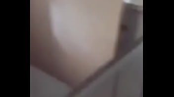 Quốc Trung đi ỉa ở Trường