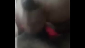 Istri Desi Menggenggam Dan Mengocok Batang Keras Suaminya