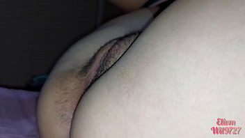 Istriku Dalam Baju Ketat Lycra Memperlihatkan Kemaluannya Padaku