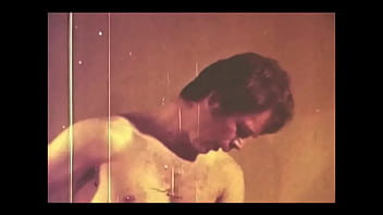 Keluarga Terlarang, Ibu Tiri Tua Yang Masih Menggairahkan Setelah Bertahun-tahun