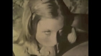 Adik Tiri Yang Nakal Beraksi Dengan Stoking Ibu