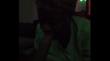 Kakak Tiri Menghukumku Karena Tertidur Dan Membangunkanku Dengan Cara Yang Menggoda