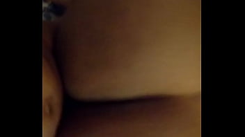 Menerima Pukulan Dari Belakang Di Tiongkok