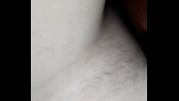 माँ की मदद करने के बहाने उसे ज़ोरदार तरीके से चोदा, वो भी माँगती रही और ज़ोर से चोदो