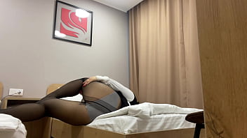 Ibu Tiri Turki Menggoda Dengan Stoking Untuk Anak Tirinya