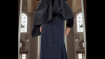 Coba-coba Abaya Dan Hijab Yang Menggoda