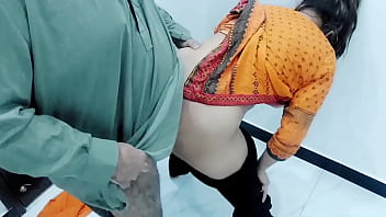 Saudara Tiri India Berikan Kejutan Anal Dengan Audio Hindi Yang Jelas