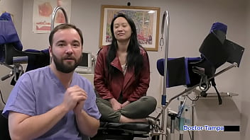 Dr Tampa Dan Zoe Lark: Petualangan Panas Di Siccos