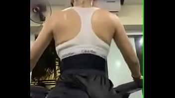 Cô Trang Lộ Hàng Trực Tiếp Nóng Bỏng