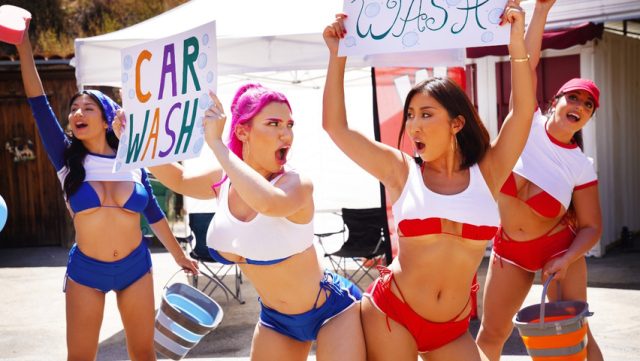 Basah-basahan Di Kamar Mandi: Pancuran Erotis Yang Menggoda