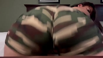 Pantat Montok Asia Yang Menggoda