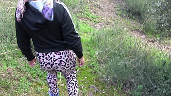 Istri Turki Muslim Yang Patuh Dan Suka Disetubuhi Orang Lain, Berhubungan Seks Di Luar Rumah Dengan Anak Tiri Yang Sedang Horny