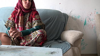 Seorang Janda Muslim Turki Yang Liar Menyewakan Kamarnya Pada Imigran Afrika Yang Gagah Di London