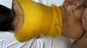 Indahnya Ibu Tiri India Digoyang Keras Oleh Anak Tirinya Dengan Suara Erang Hindi Yang Menggairahkan