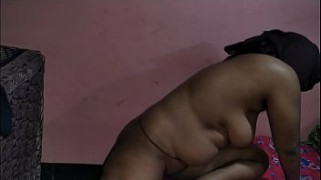 Putri Tiri Tak Sengaja Melihat ‘senjata’ Teman Ayahnya Dan Langsung Panas Membara