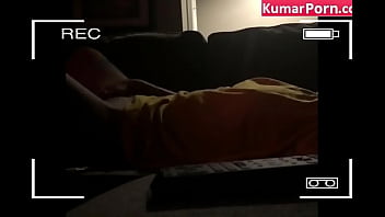 Gadis Tiongkok Direkam Diam-diam Saat Bercinta Sendiri Di Kamar