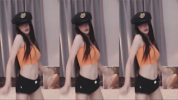 Cô Nàng Trung Quốc Phóng Khoáng Tóc Bay Quyến Rũ