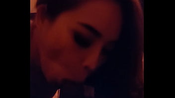 Gadis India Yang Menggoda Dengan Liku-liku Tubuhnya Yang Memukau