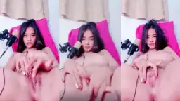 Febby Tampilkan Vagina Langsung Di Siaran Langsung