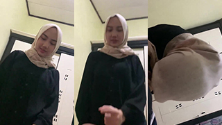 Miss Dv Berhijab Mengisap Di Kos-kosan
