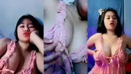 Puting Mulus Amelia Menggoda Di Live Toge Mango